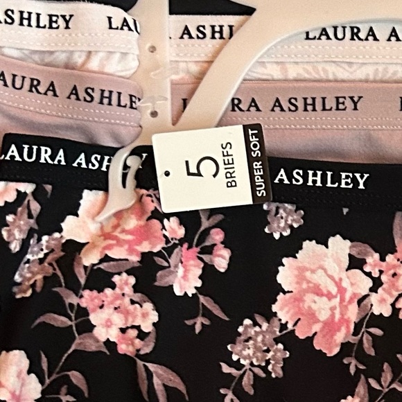 Laura Ashley Woman’s 5-Pack Briefs Underwear Floral & Solid 1X or 2X - Picture 8 of 10